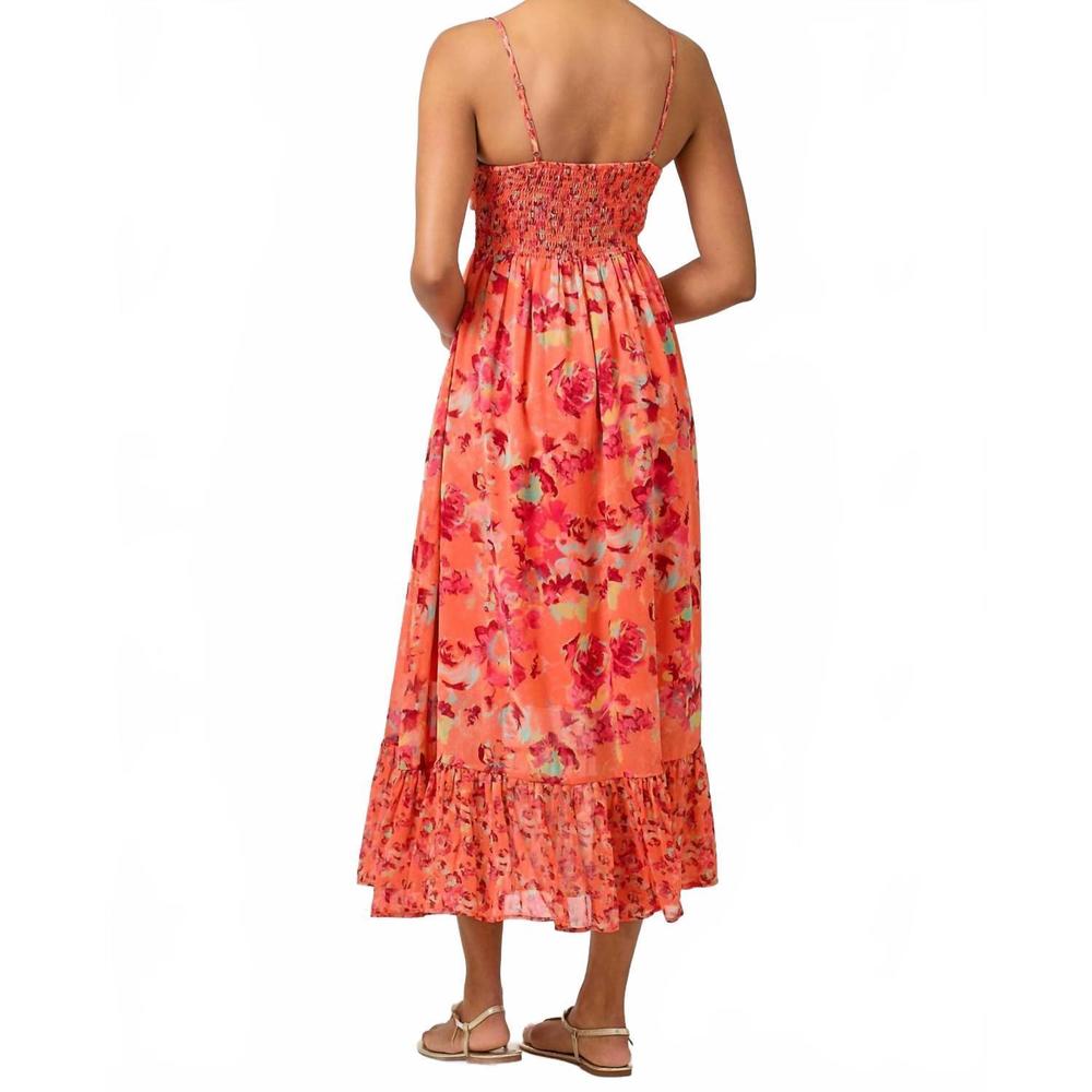 NEW MYSTREE twist adorn neckline smocked maxi dress in tomato red - Picture 2 of 6